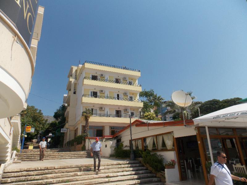 סרנדה Hotel Real מראה חיצוני תמונה