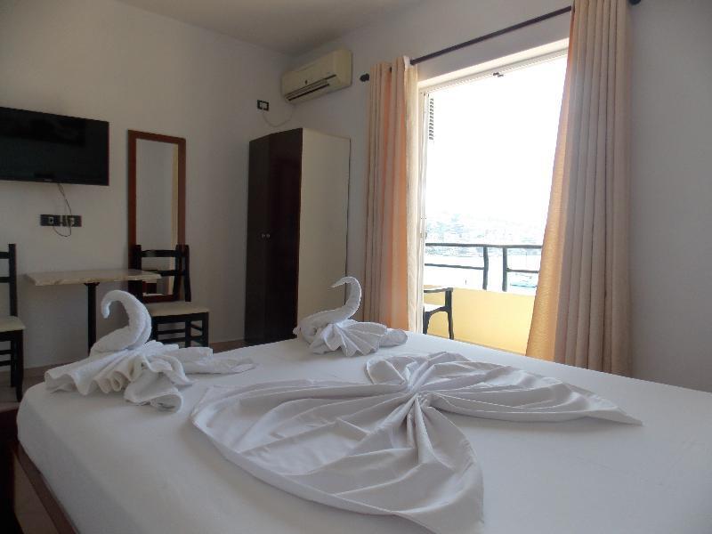 סרנדה Hotel Real מראה חיצוני תמונה